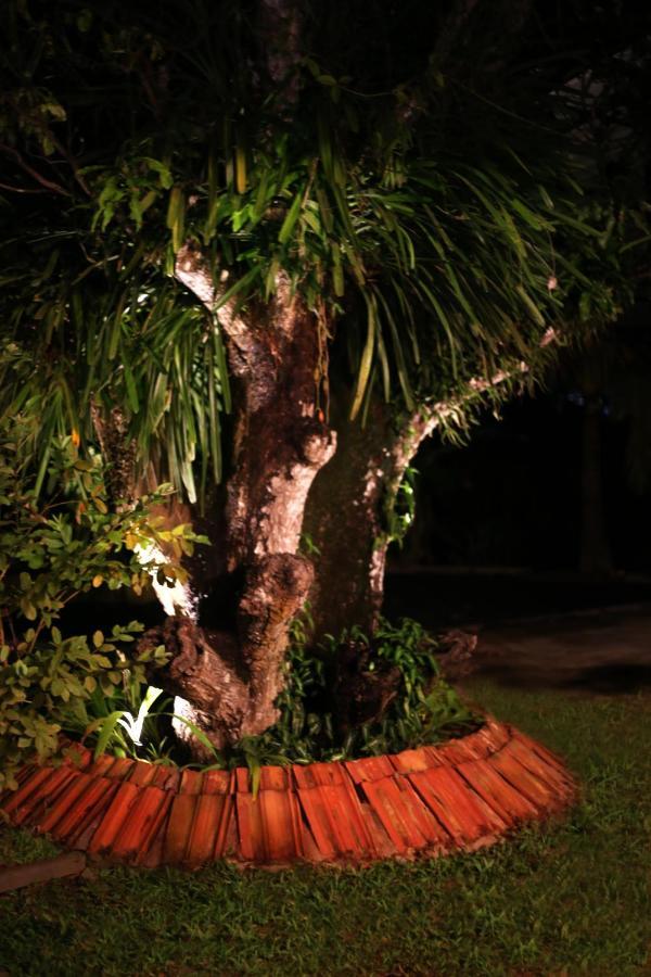 Triple Edge Villa Unawatuna Buitenkant foto