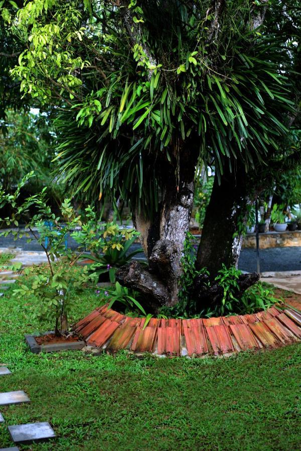 Triple Edge Villa Unawatuna Buitenkant foto