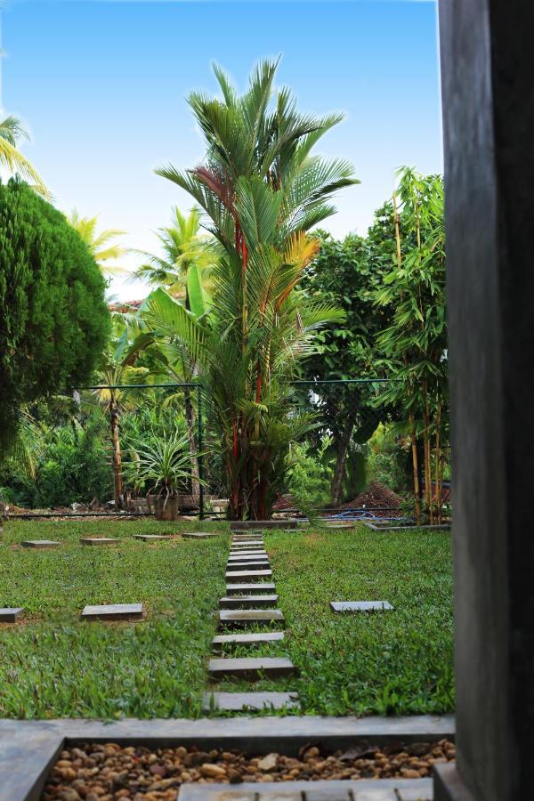 Triple Edge Villa Unawatuna Buitenkant foto