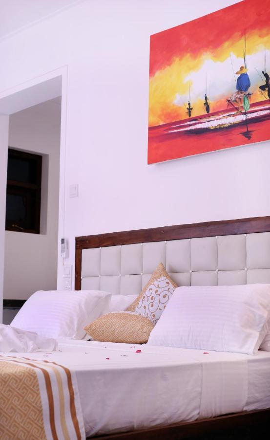 Triple Edge Villa Unawatuna Buitenkant foto